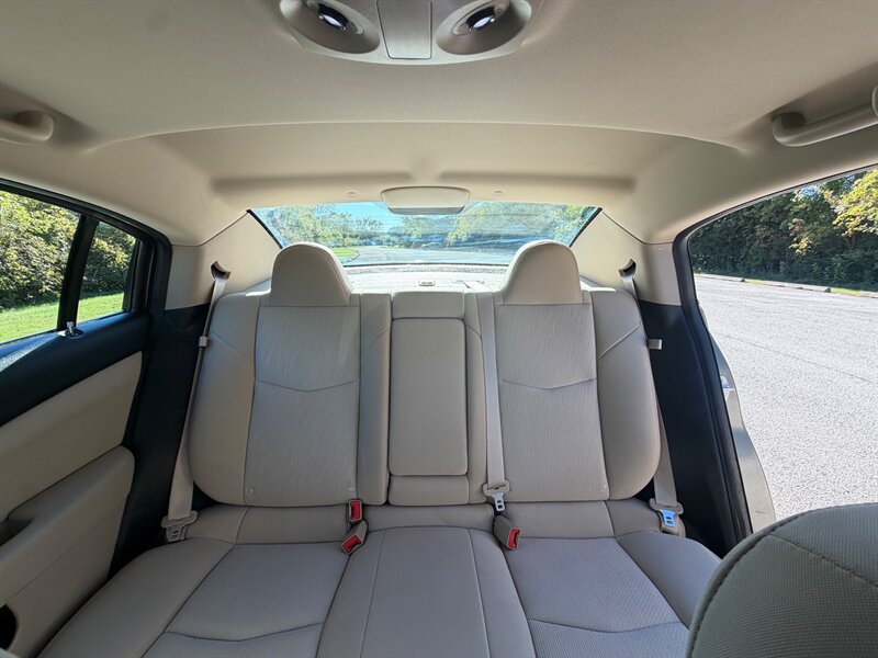 Used 2012 Chrysler 200 Touring w/ Cold Weather Group FWD image 11