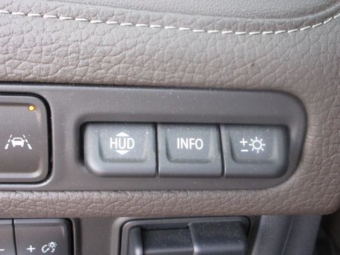 Used 2024 GMC Yukon Denali w/ Advanced Technology Package AWD/4WD image 83