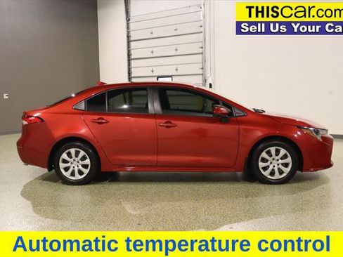 Used 2021 Toyota Corolla LE FWD image 9
