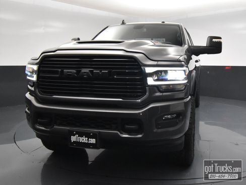 Used 2023 RAM 2500 Laramie w/ Night Edition image 51