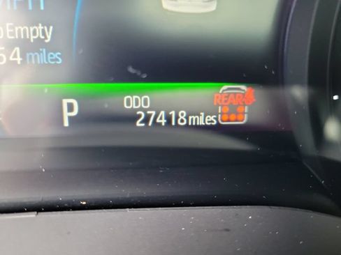 Used 2025 Toyota Sienna XLE FWD image 32