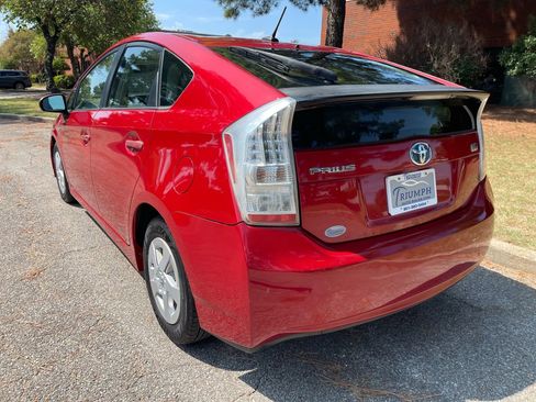 Used 2011 Toyota Prius One image 3