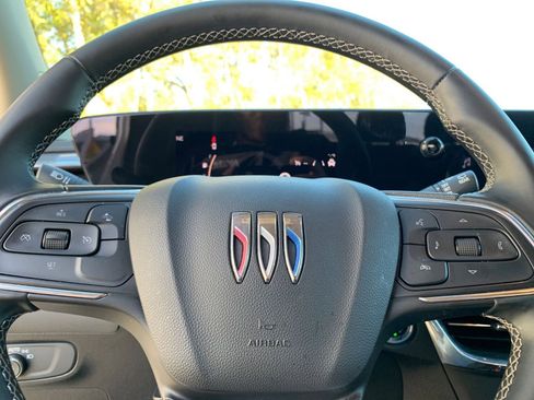 Used 2025 Buick Encore GX Preferred image 25