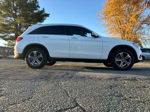 Used 2019 Mercedes-Benz GLC 300 4MATIC w/ Multimedia Package image 10