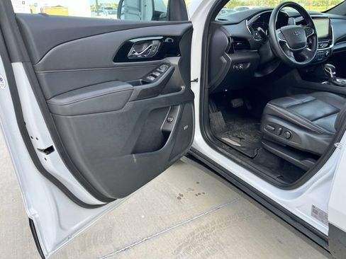 Used 2023 Chevrolet Traverse RS w/ LPO, Floor Liner Package image 14