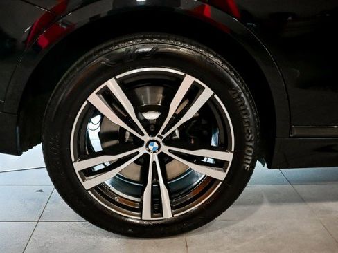 Used 2021 BMW X7 M50i w/ Executive Package image 57