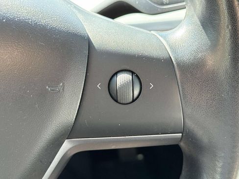 Used 2018 Tesla Model 3 Mid Range RWD image 36