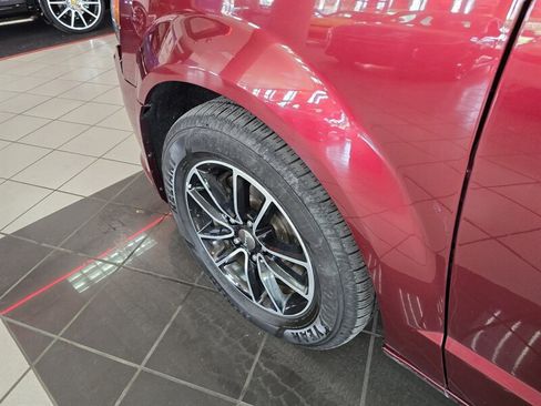Used 2019 Dodge Grand Caravan GT FWD image 35