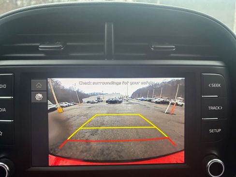 Used 2025 Kia Soul LX w/ LX Technology Package image 22