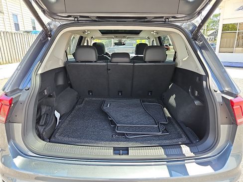Used 2022 Volkswagen Tiguan SE w/ Panoramic Sunroof Package AWD/4WD image 32