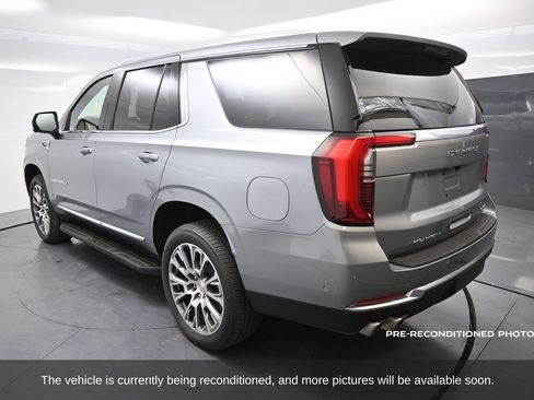 Used 2025 GMC Yukon Denali image 6