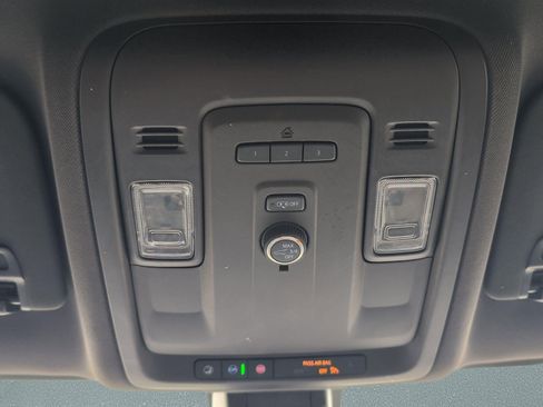 Used 2021 GMC Yukon SLT RWD image 22