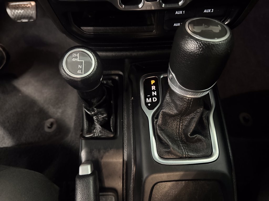 Used 2021 Jeep Wrangler Unlimited Sport AWD/4WD image 31