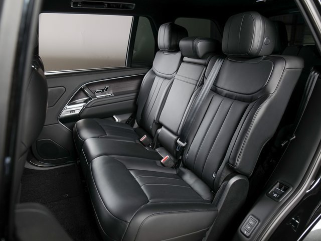 New 2026 Land Rover Range Rover Long Wheelbase SE AWD/4WD image 5