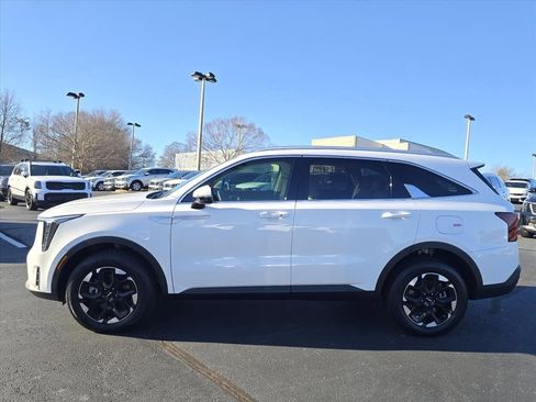New 2025 Kia Sorento S image 6