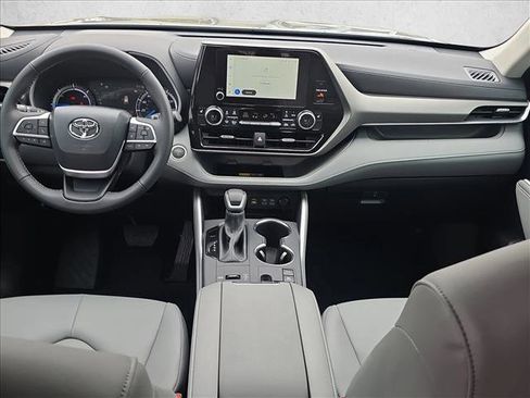New 2026 Toyota Highlander XLE AWD/4WD image 16