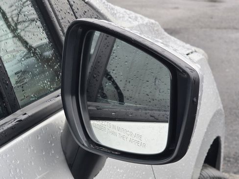 Used 2025 Nissan Versa SV image 18