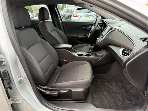 Used 2018 Chevrolet Malibu LS image 10
