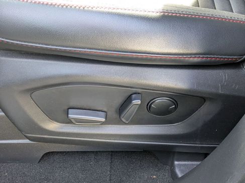 Used 2025 Ford Explorer ST-Line w/ ST-Line Street Pack image 14