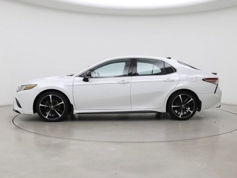 Used 2019 Toyota Camry XSE image 2