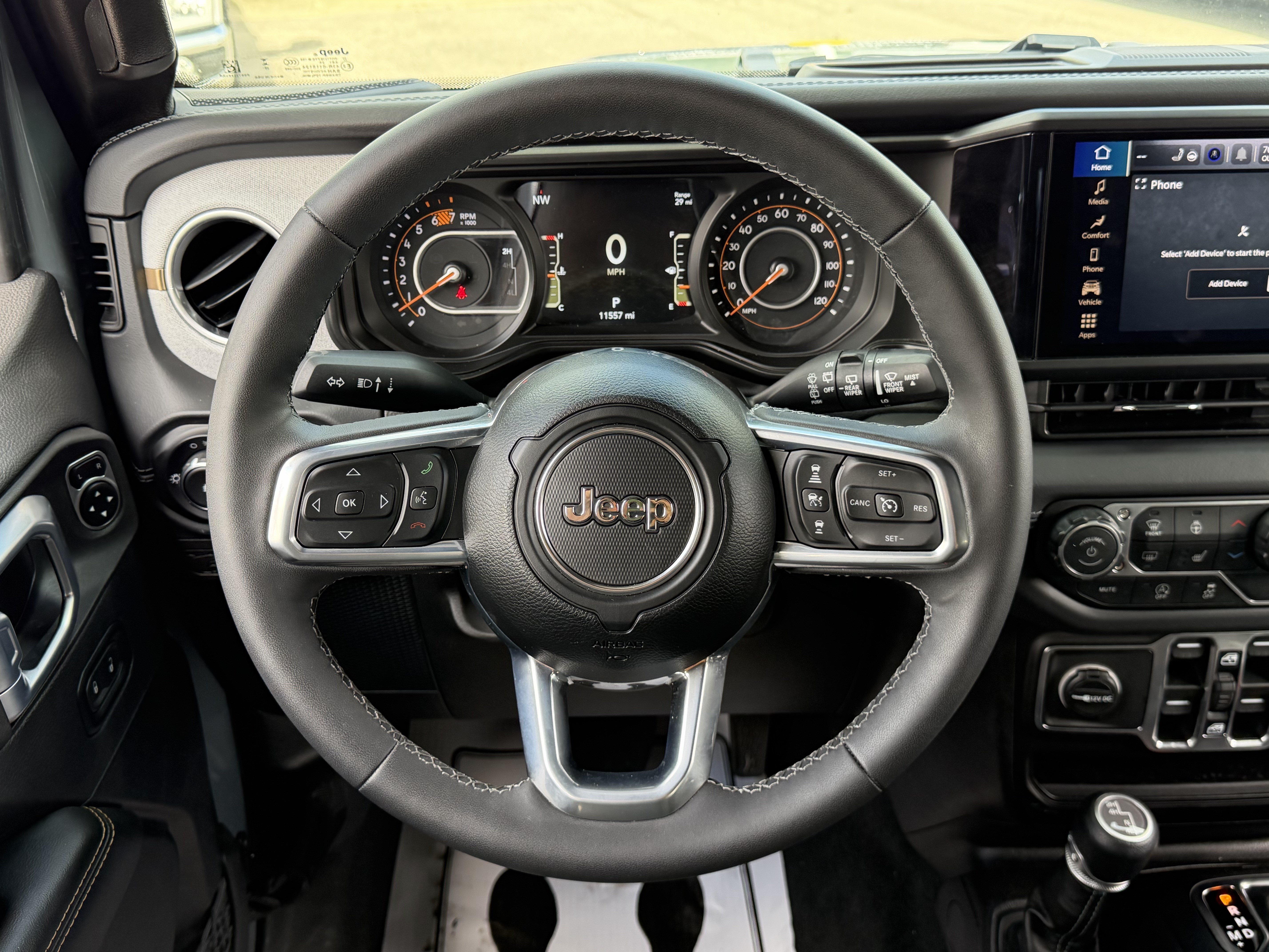 Used 2026 Jeep Wrangler Unlimited Sahara AWD/4WD image 17