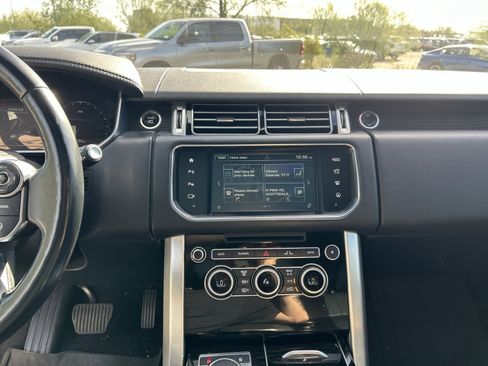 Used 2016 Land Rover Range Rover HSE image 22
