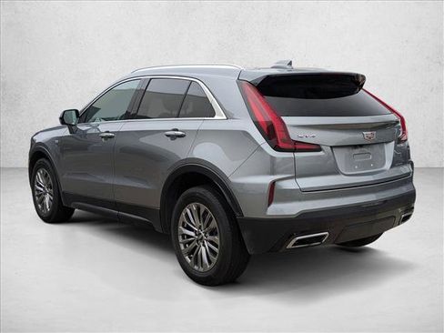 Used 2025 Cadillac XT4 Premium Luxury image 6