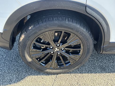 Used 2018 Mitsubishi Eclipse Cross LE image 17