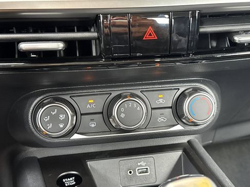 Certified 2025 Nissan Kicks S AWD/4WD image 29