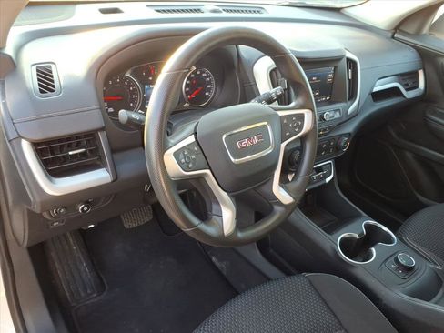 Used 2023 GMC Terrain SLE image 7