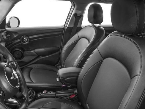 Used 2017 MINI Cooper 4-Door Hardtop FWD image 9