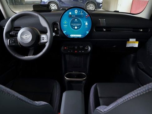 New 2025 MINI Cooper 4-Door Hardtop image 8