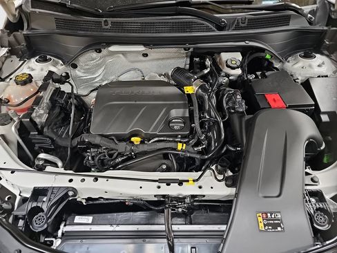 Used 2025 Buick Envista Sport Touring w/ Convenience I Package FWD image 21