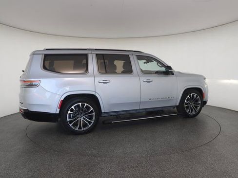 Used 2023 Jeep Grand Wagoneer Series III AWD/4WD image 20
