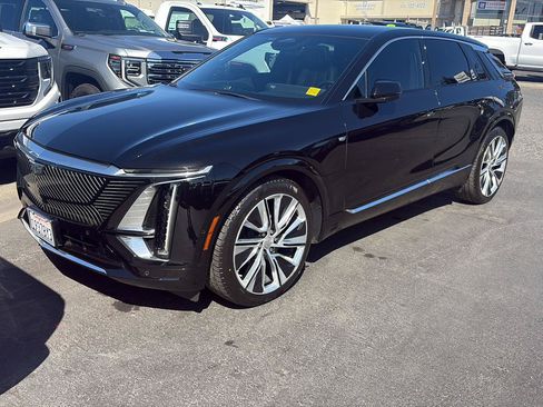 Used 2024 Cadillac Lyriq Luxury RWD image 1