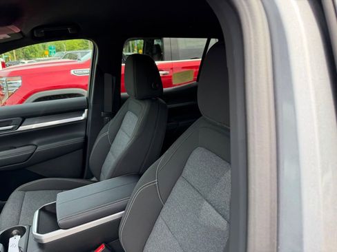 New 2026 GMC Terrain Elevation w/ Technology Package II AWD/4WD image 11