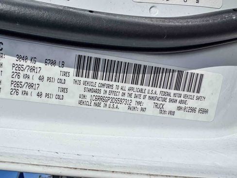 Used 2013 RAM 1500 Classic SLT RWD image 22