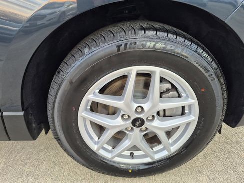 Certified 2024 Ford Edge SEL image 23