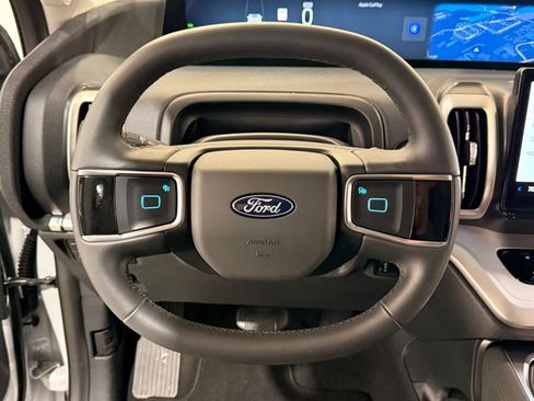 Used 2025 Ford Expedition Max Active AWD/4WD image 22