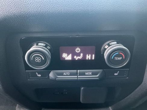 Used 2025 Buick Enclave Avenir w/ Trailering Package, 5000 lbs. image 25