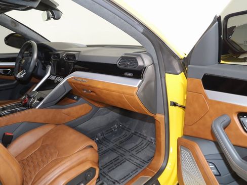 Used 2019 Lamborghini Urus image 74