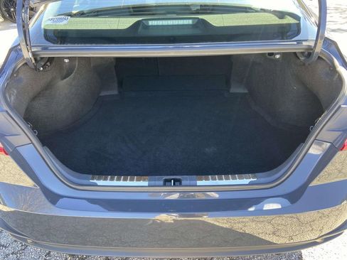 Used 2025 Toyota Camry SE w/ Multimedia Upgrade Package image 9