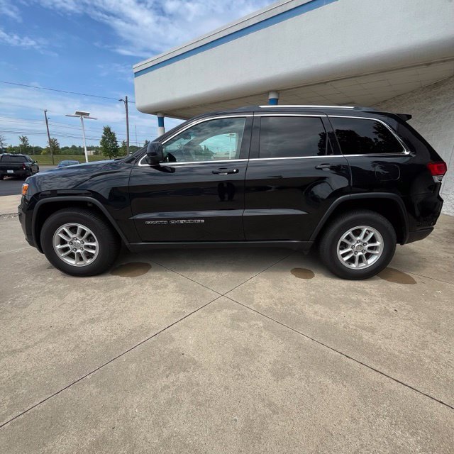 Used 2020 Jeep Grand Cherokee Laredo AWD/4WD image 2