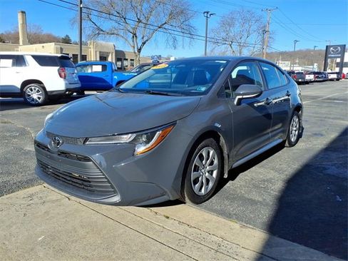 Used 2023 Toyota Corolla LE image 8