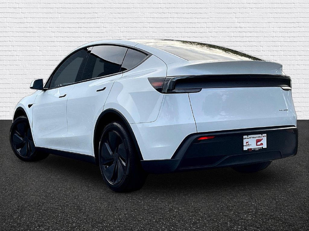 Used 2026 Tesla Model Y Long Range AWD/4WD image 4