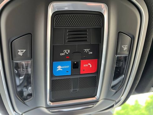 New 2026 Jeep Grand Cherokee Laredo AWD/4WD image 40