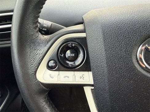 Used 2016 Toyota Prius Four w/ Advanced Technology Package image 55