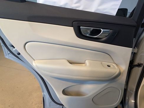 New 2026 Volvo XC60 B5 Ultra w/ Protection Package Premier image 23