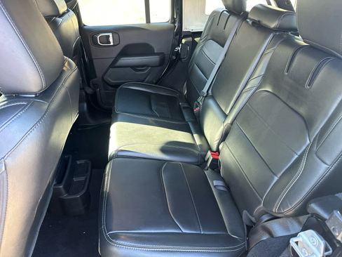 Used 2022 Jeep Wrangler Unlimited Sahara w/ Cold Weather Group image 34