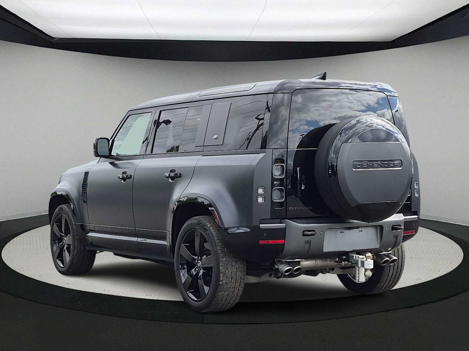 Used 2024 Land Rover Defender 110 Carpathian Edition AWD/4WD image 6